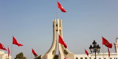 موكب رفع العلم الوطني بساحة القصبة موكب رفع العلم الوطني بساحة القصبة