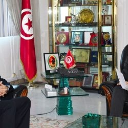 وزير الدفاع الوطني يستقبل سفير الصين بتونس
